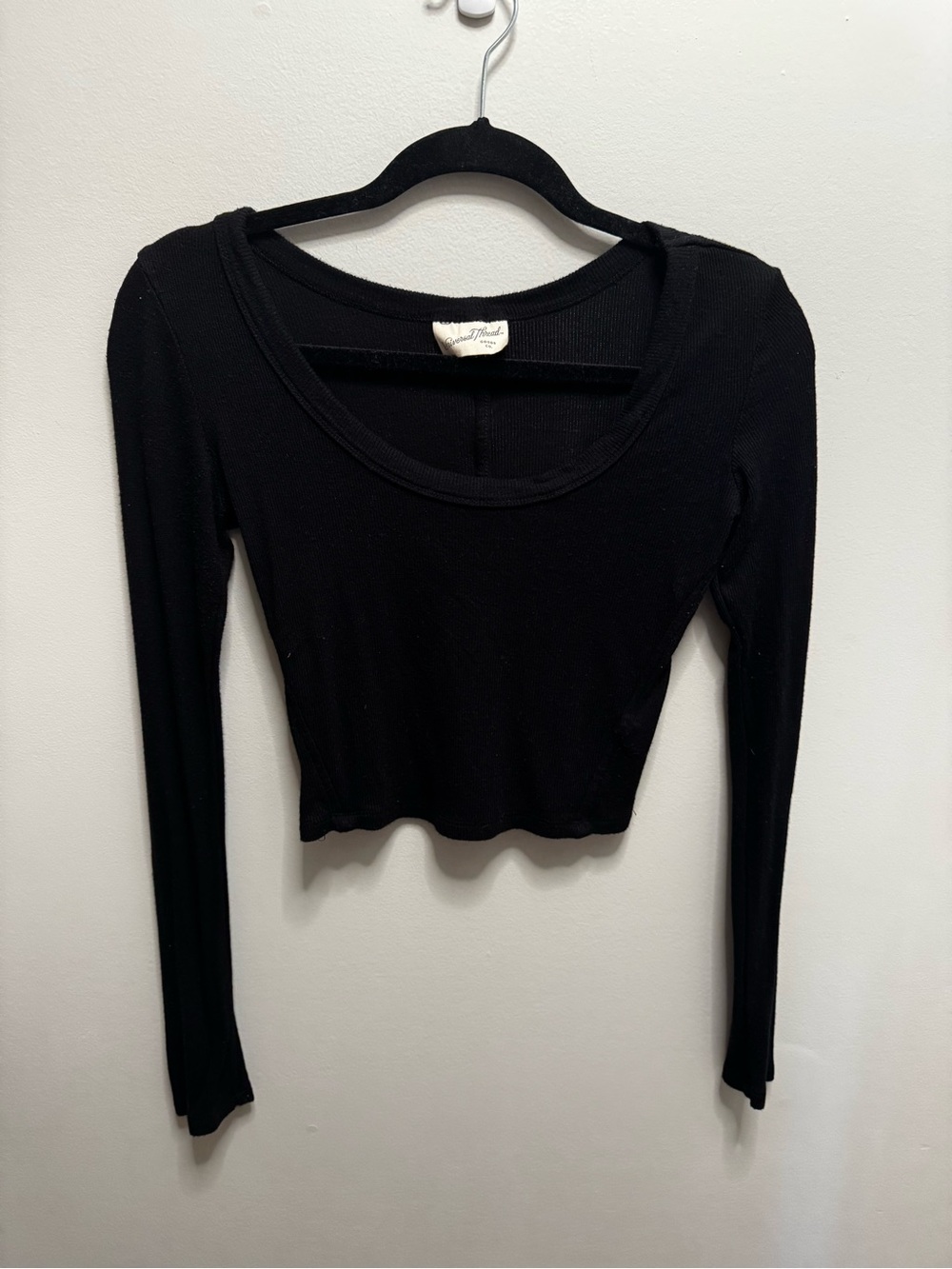 Universal Thread Black Ribbed Long-Sleeve Crop Top